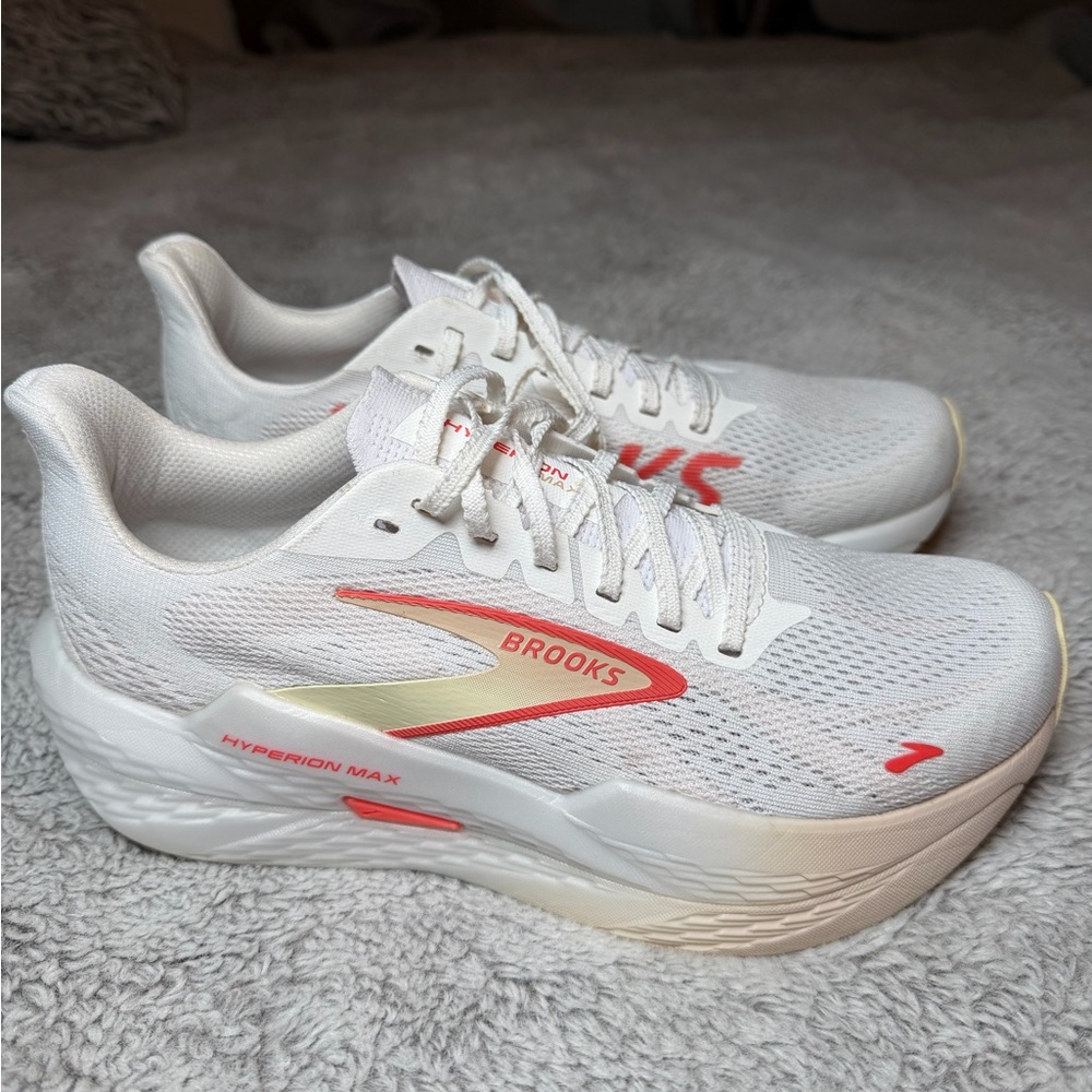 Brooks Women's Hyperion Max 2, Size 8
